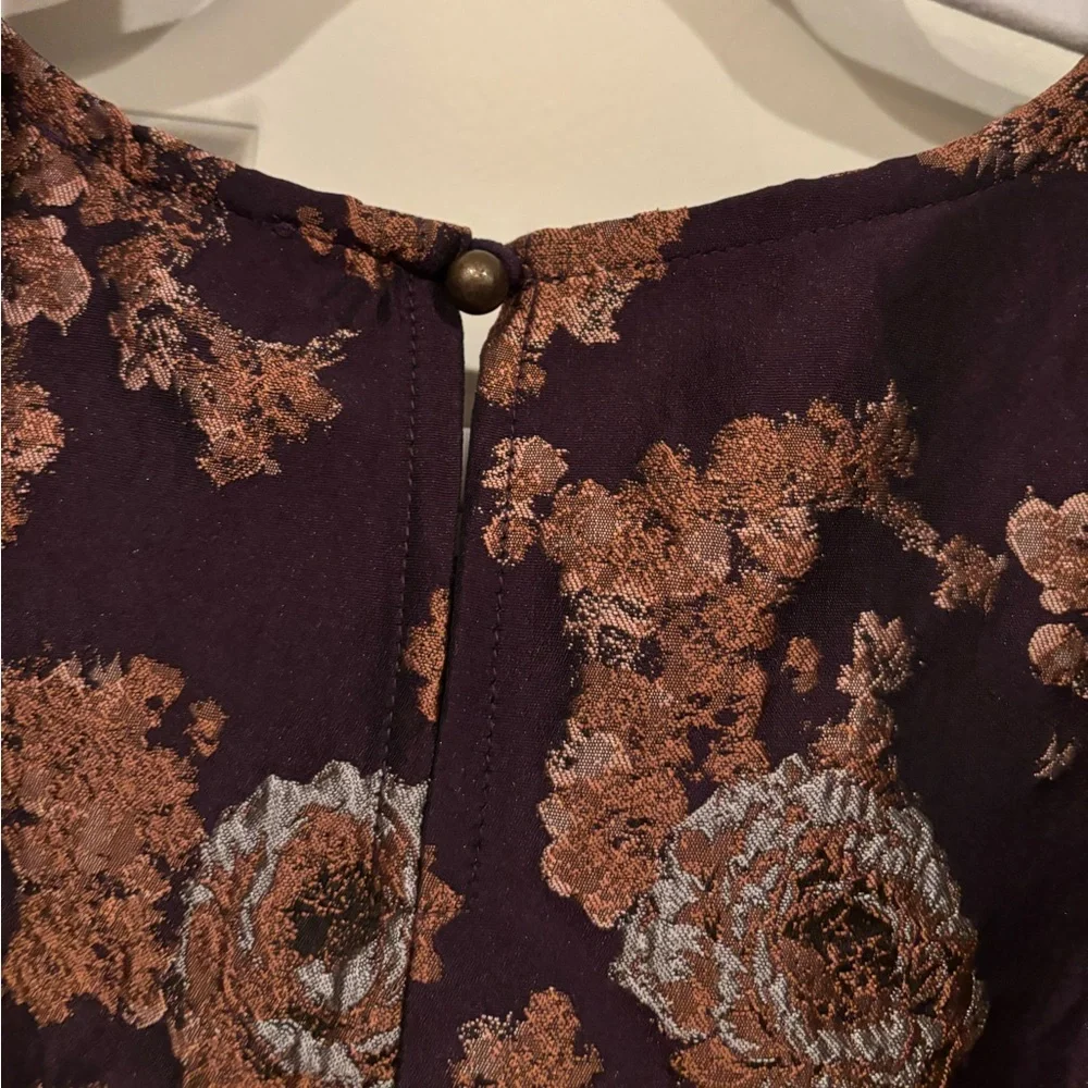 Entro Floral Puff Sleeve Dress - Navy and Beige - Picture 7 of 8